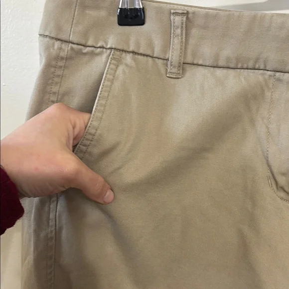 J.Crew Womens Khaki Tan Cotton Chino Shorts Style H5170 Size 8 EUC - Picture 3 of 9